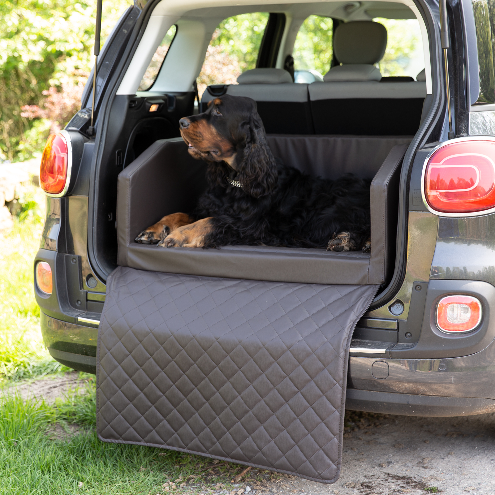 Travel Bed Hunde Reisebett Braun 100 x 70 cm  mit Gurtsystem Schaumstoff - Kissen